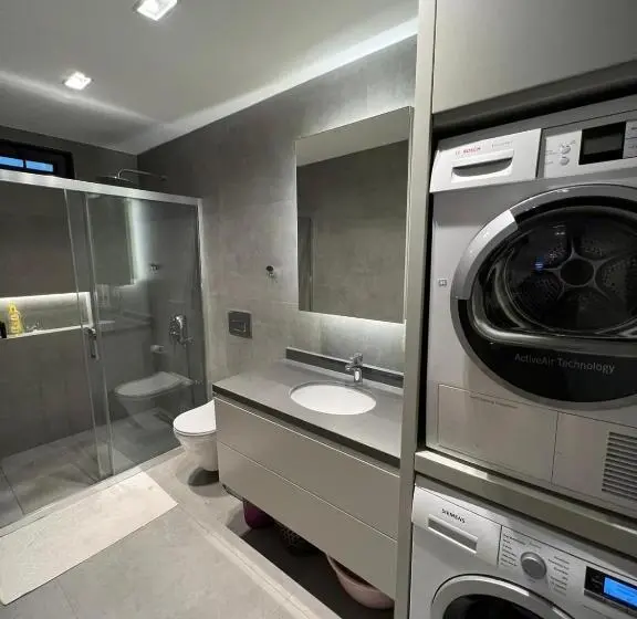 Suite with Terrace, Zsuites