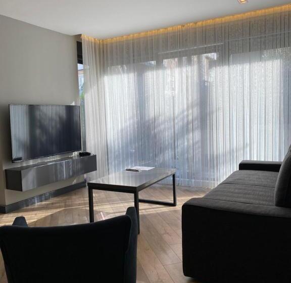 Suite Vista Giardino, Zsuites