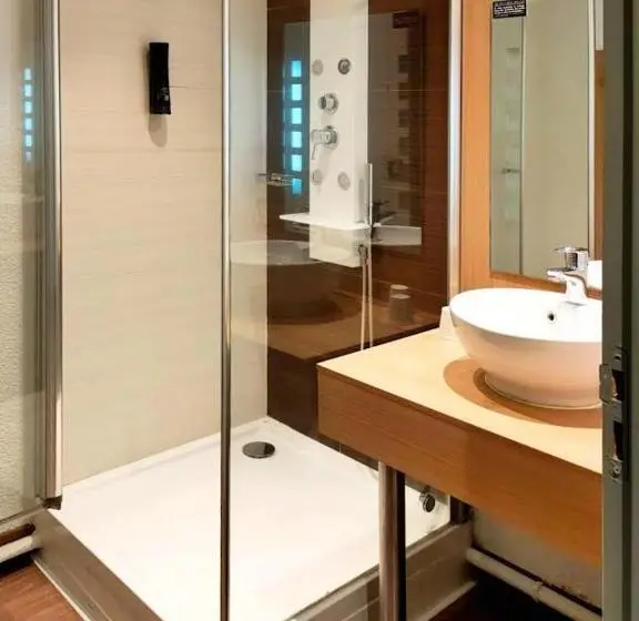 スタンダードトリプルルーム, B&b Hotel Cambrai