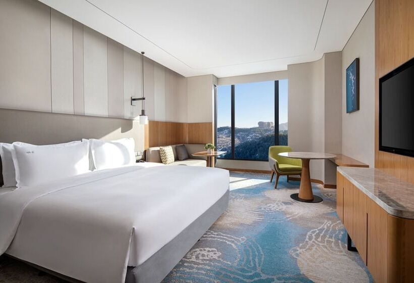 스탠다드 룸 더블 침대, Holiday Inn Chengde Park View, An Ihg