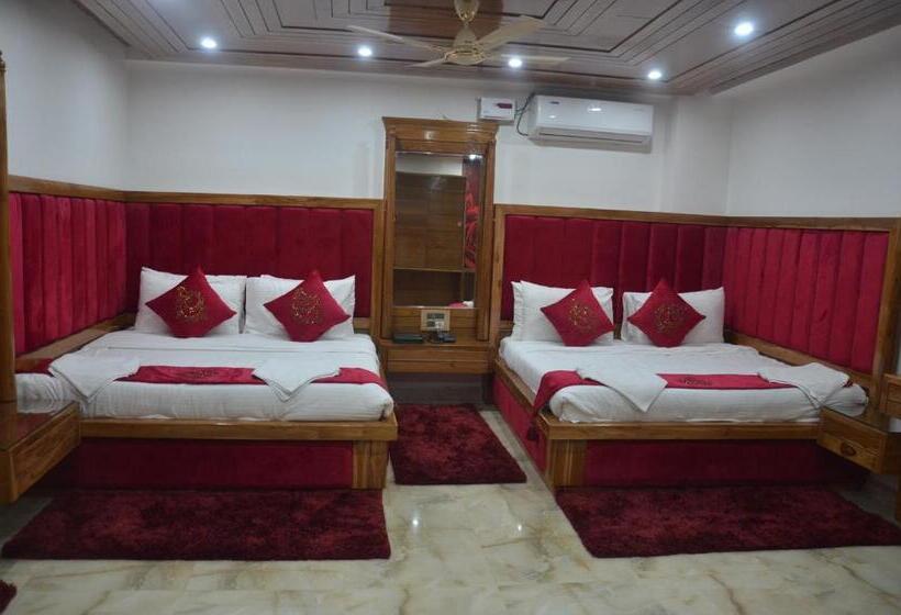 سوئیت با وان آب گرم, Sahebs Castle Mcleodganj