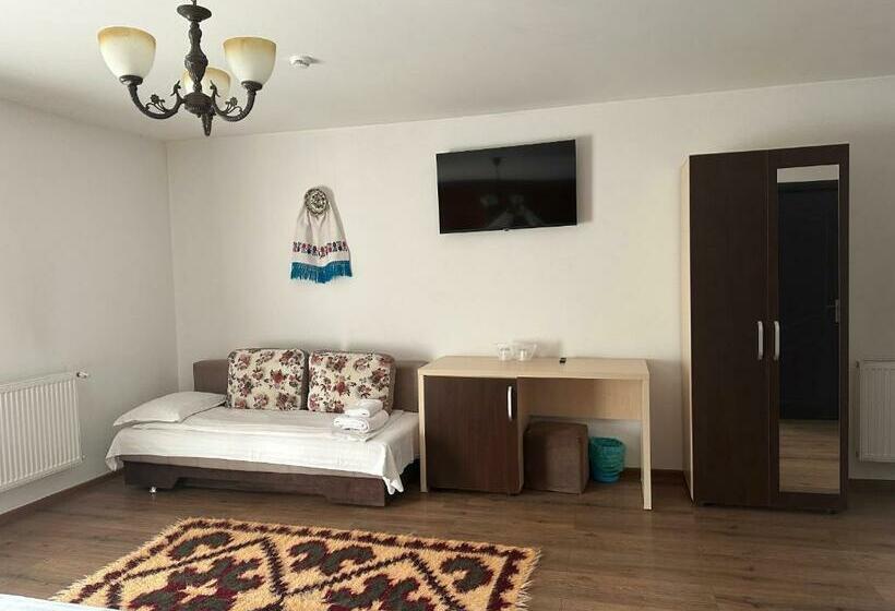 اتاق استاندارد سه نفره, Casa Maramureșană