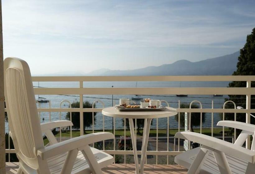 غرفة قياسية مطلّة علي البحيرة, Benacus Torri Del Benaco