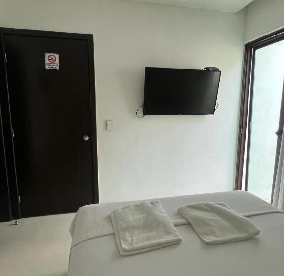 جناح جونيور مزوَّد بتراس, Mayari Holbox