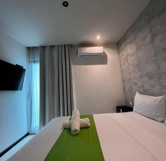 جناح جونيور مزوَّد بتراس, Mayari Holbox