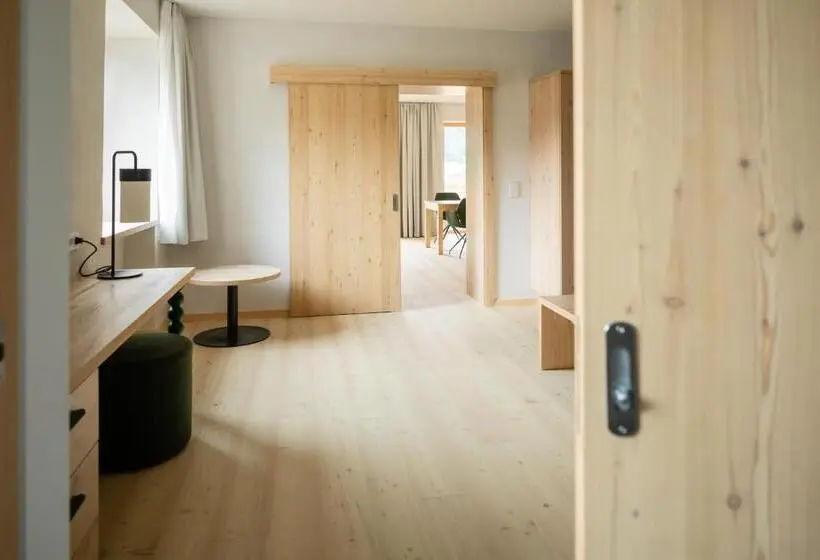 スイート（家族用）, Neusacherhof