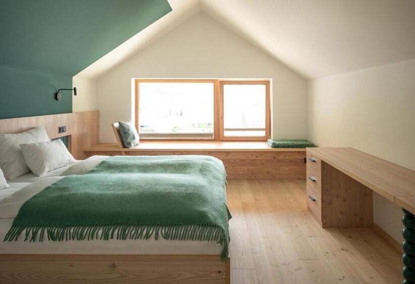 شقة 3 غرف, Neusacherhof