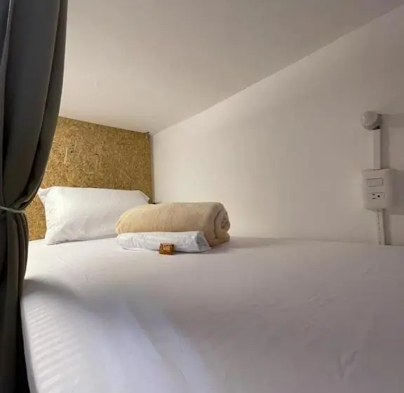 ファミリールーム, Mahalo Hostel