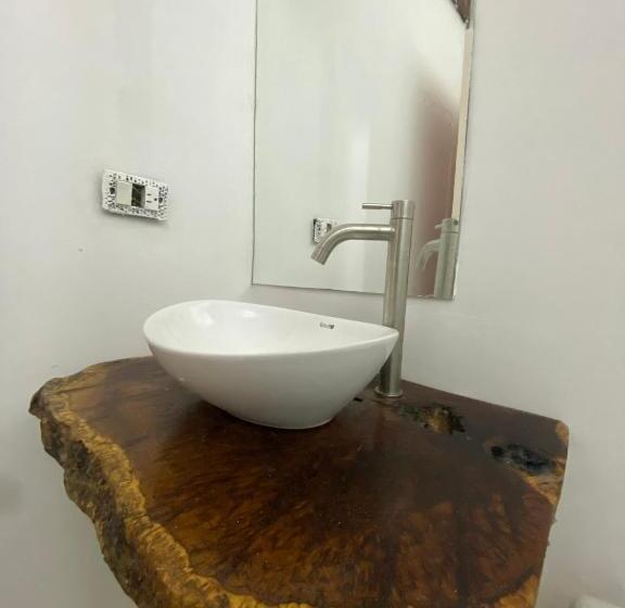 StandaardKamer, Mahalo Hostel