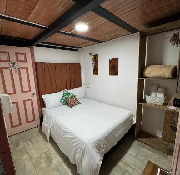 StandaardKamer, Mahalo Hostel