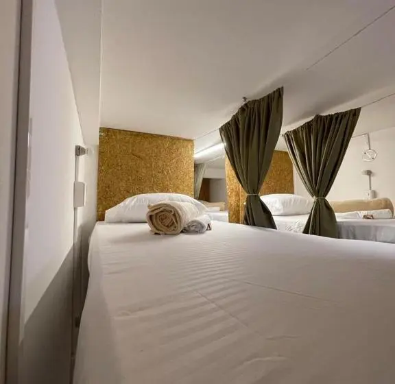 １ベッドルームハウス, Mahalo Hostel