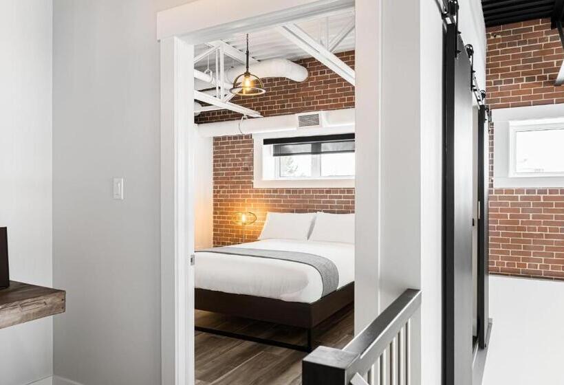 Люкс, Station 1 By Terra Hospitality