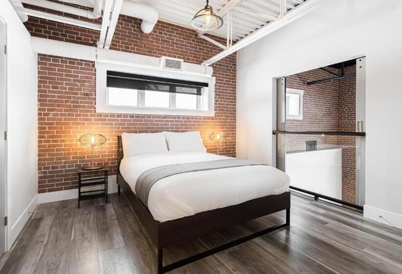 Люкс, Station 1 By Terra Hospitality