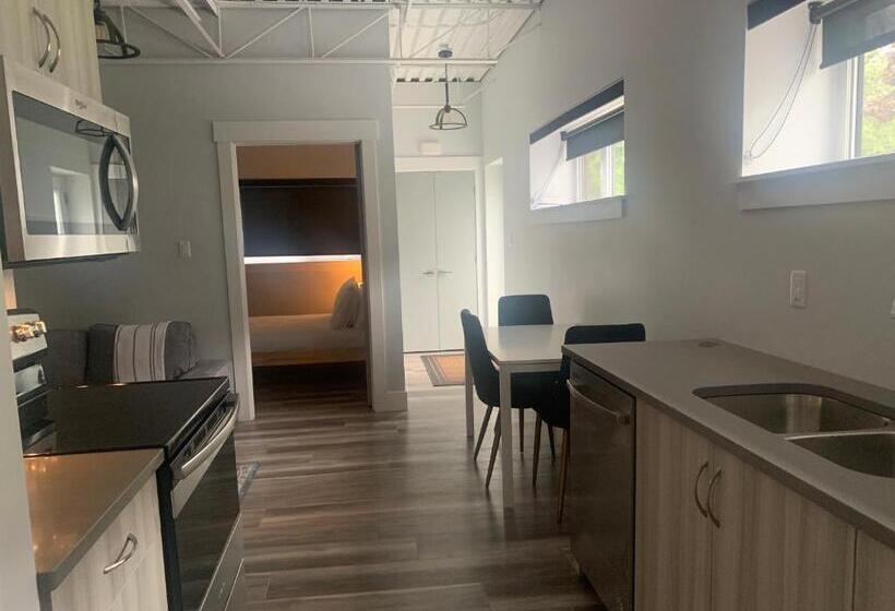 Полулюкс, Station 1 By Terra Hospitality