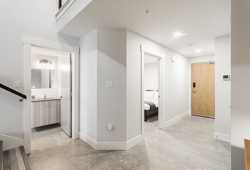 Люкс 3 Спальни, Station 1 By Terra Hospitality