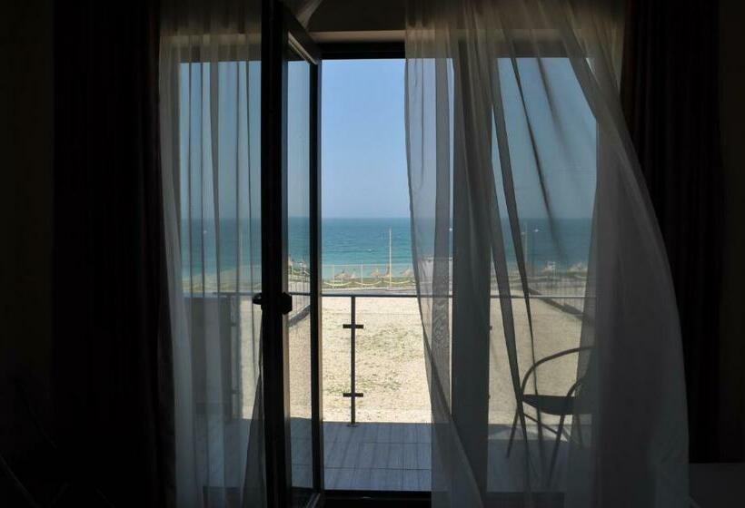 اتاق استاندارد, Sara