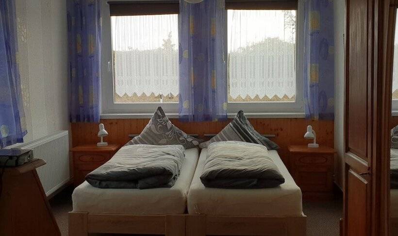 Номер Стандарт, Pension Garni Zur Schamper Mühle