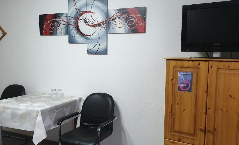 Номер Стандарт, Pension Garni Zur Schamper Mühle