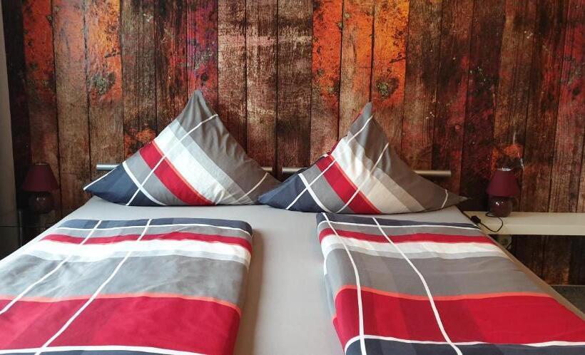 Номер Стандарт, Pension Garni Zur Schamper Mühle