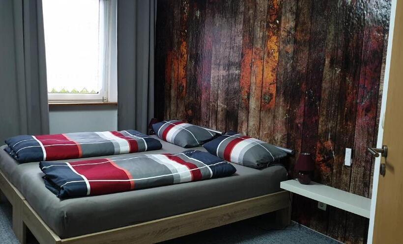 Номер Стандарт, Pension Garni Zur Schamper Mühle