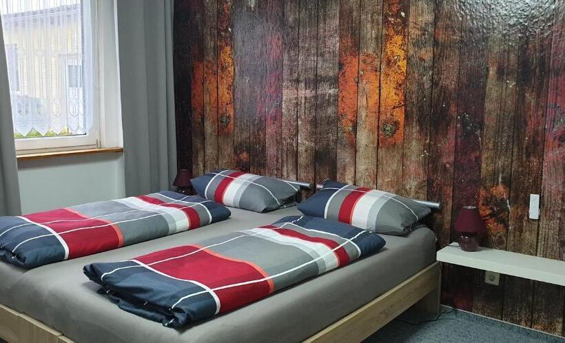 Номер Стандарт, Pension Garni Zur Schamper Mühle