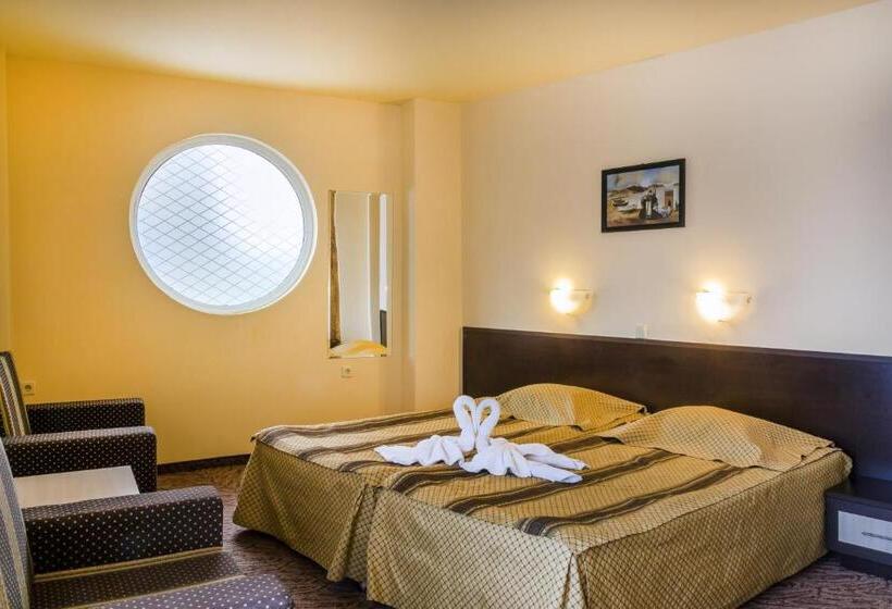 Номер Superior с Балконом, Amaris Hotel   All Inclusive   Free Parking