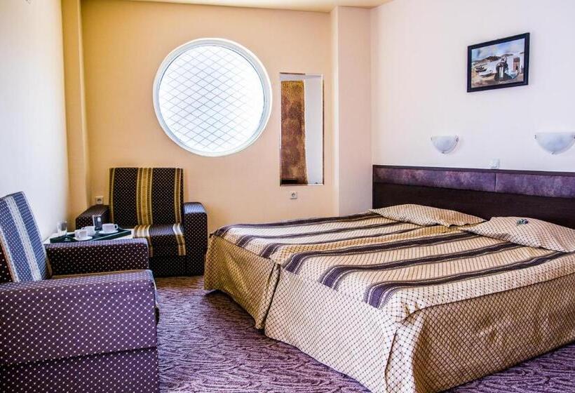 Номер Superior с Балконом, Amaris Hotel   All Inclusive   Free Parking