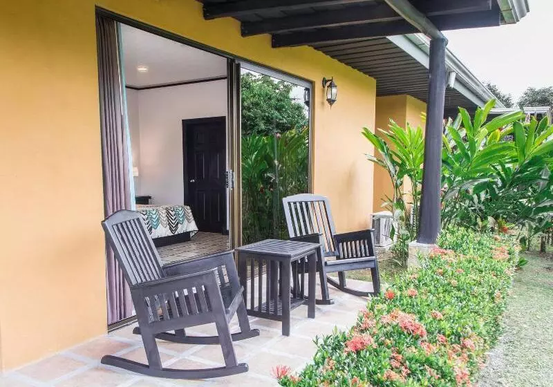 سوییت جونیور, Arenal Manoa Resort & Hot Springs