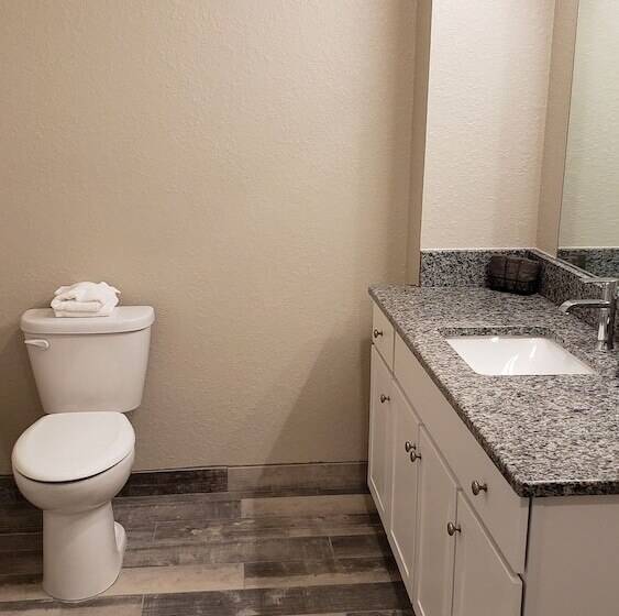 جناح غرفتين نوم, Barefoot Beach Club