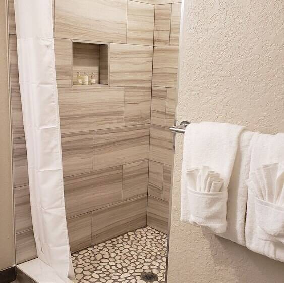 جناح غرفتين نوم, Barefoot Beach Club