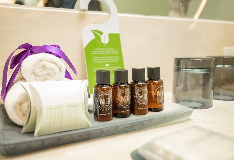 Номер Deluxe Кровать Кинг, Camino Real Monterrey