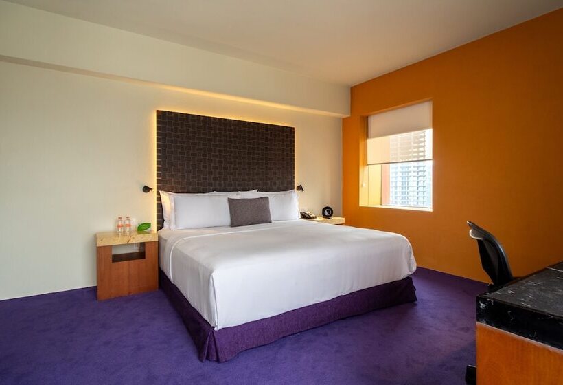 Номер Deluxe Кровать Кинг, Camino Real Monterrey