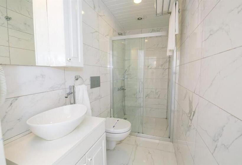 패밀리 룸, Club çapa