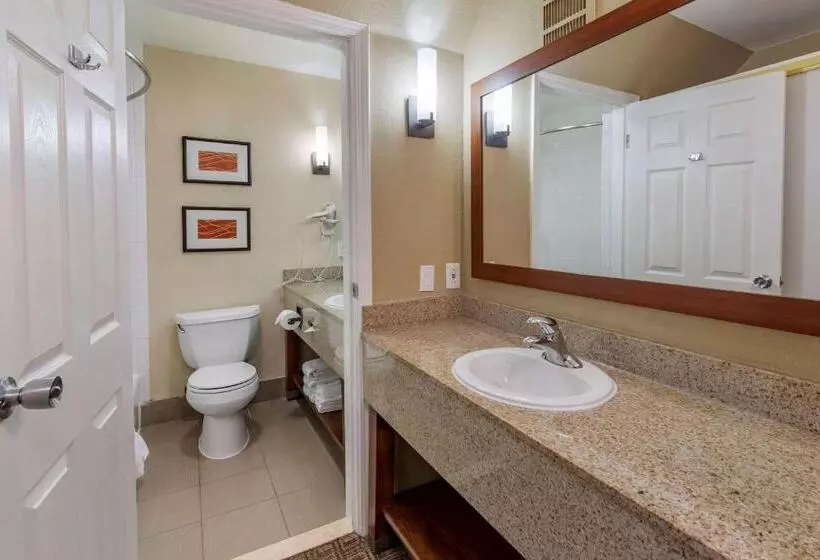 سوییت, Comfort Inn & Suites Ventura Beach