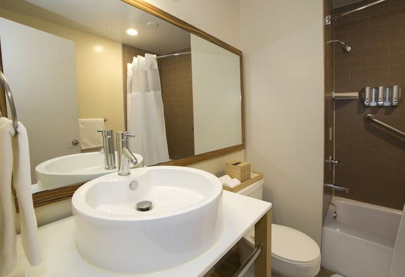 غرفة سوبيريور, Cova