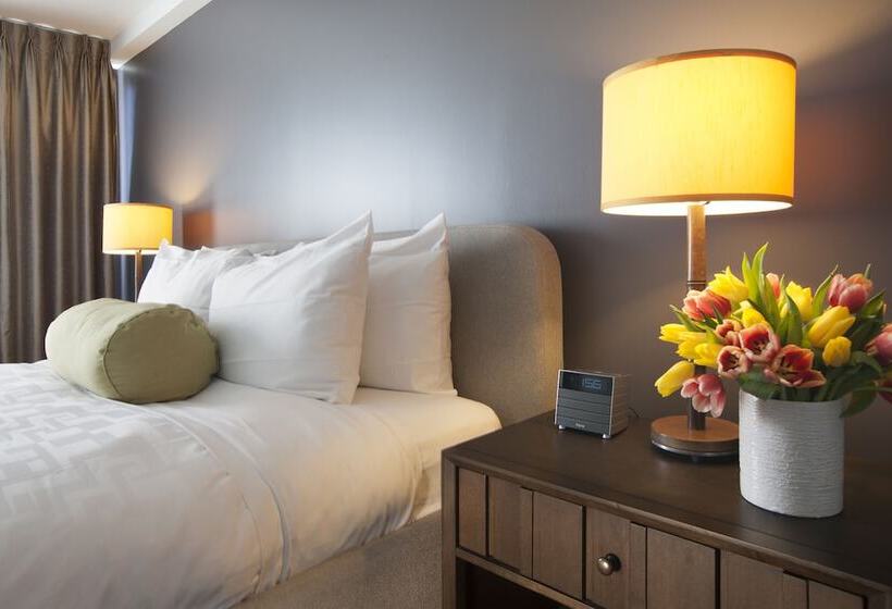 غرفة ديلوكس, Cova