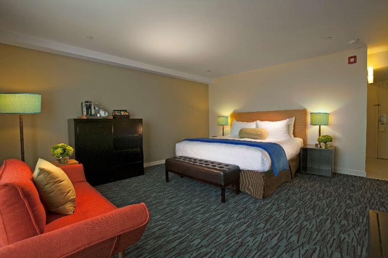 غرفة ديلوكس, Cova