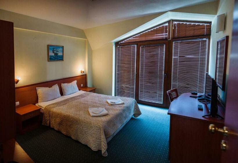 استودیوی استاندارد, Dionis