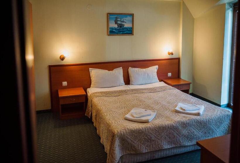 استودیوی استاندارد, Dionis