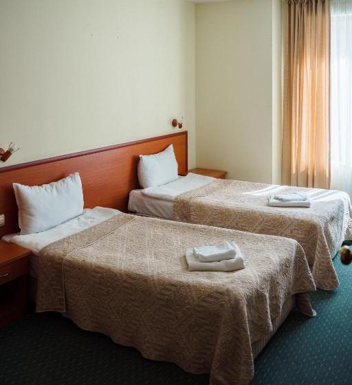 اتاق استاندارد با بالکن, Dionis