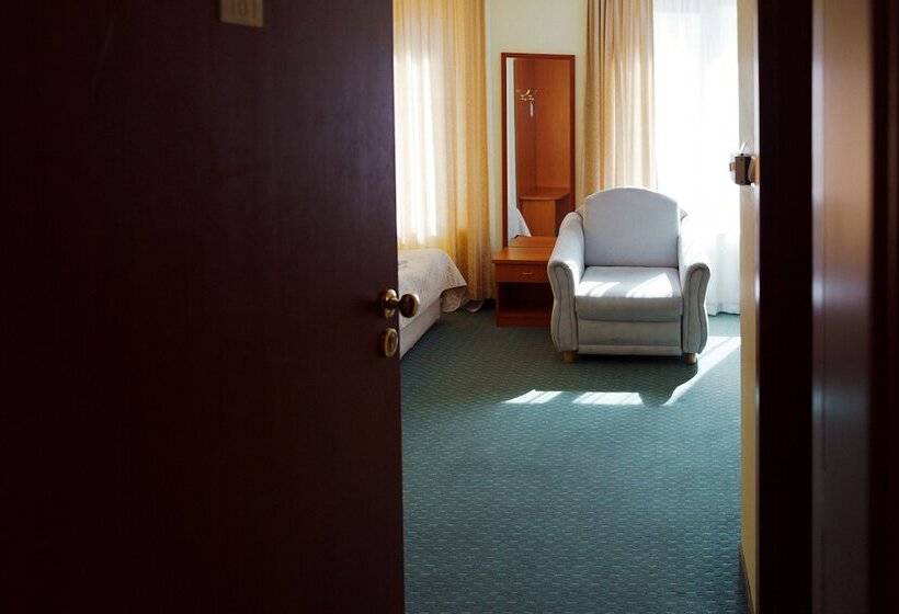 اتاق استاندارد, Dionis