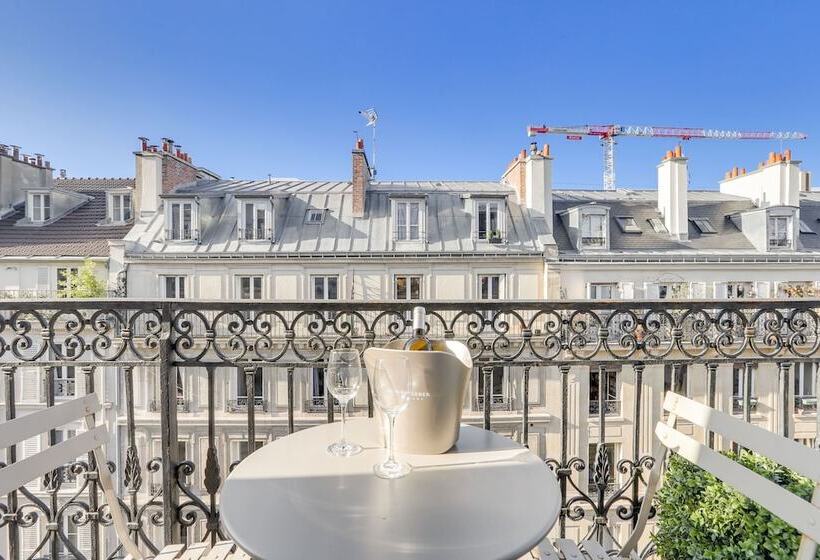 اتاق خانوادگی, Duret Paris