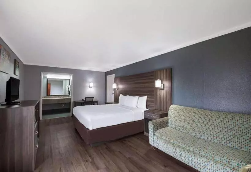 اتاق استاندارد با تخت بزرگ, Econo Lodge Near The Domain   The Arboretum