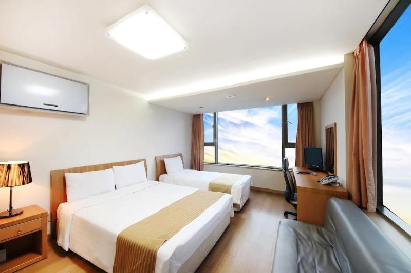 Семейный Номер, Hyundai Residence Seoul