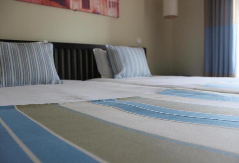 Deluxe room with river view, Ordem De Santiago