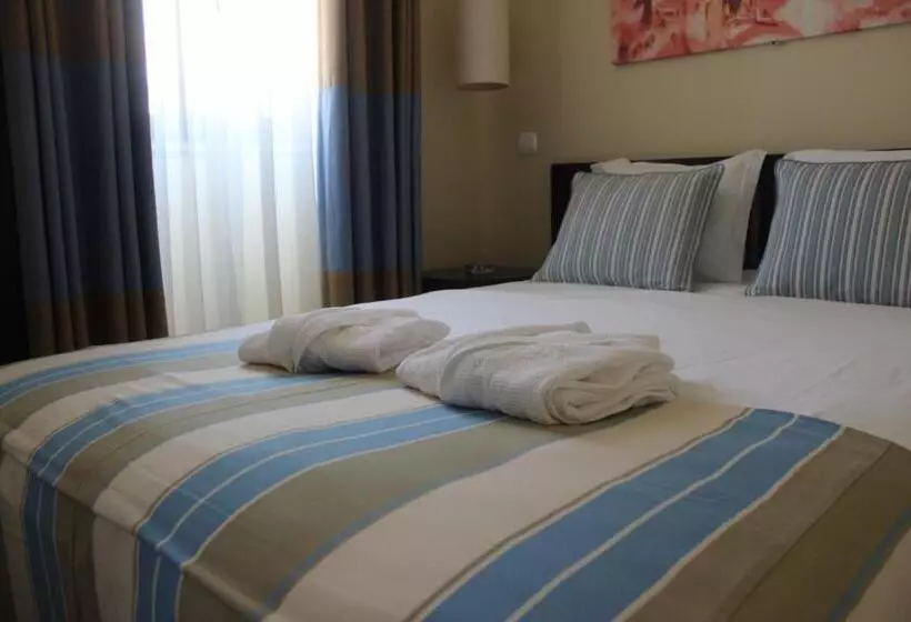Deluxe room with river view, Ordem De Santiago