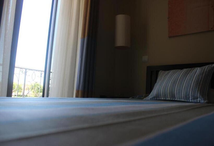 Deluxe room with river view, Ordem De Santiago