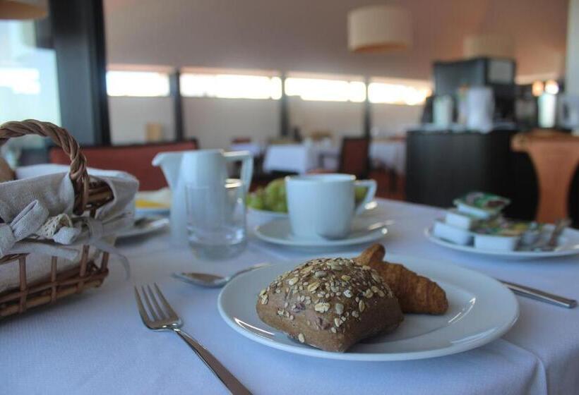 Deluxe room with river view, Ordem De Santiago