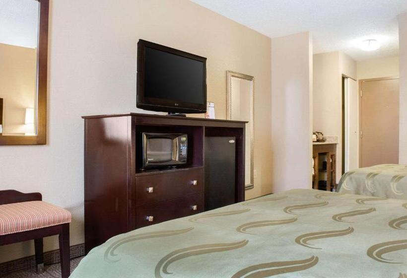 ２ダブルベッドのスタンダードルーム, Quality Inn Ruston