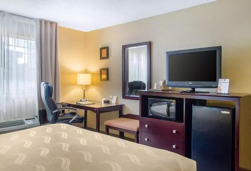 キングサイズベッドのスタンダードルーム, Quality Inn Ruston